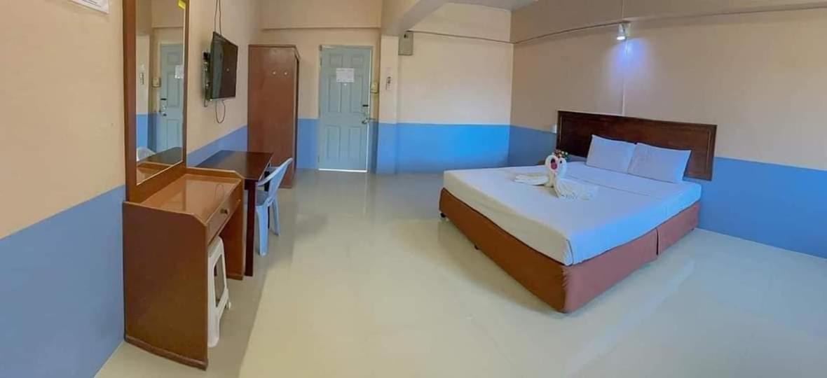 Station Hotel Trang Exteriör bild