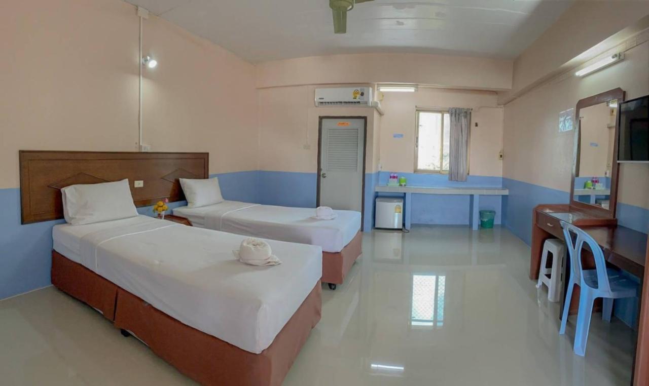 Station Hotel Trang Exteriör bild